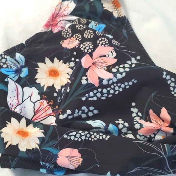 : 2 pc Beach sissi twist front bikini swimsuit w/ cups & adjustable ties size L - Picture 7 of 15